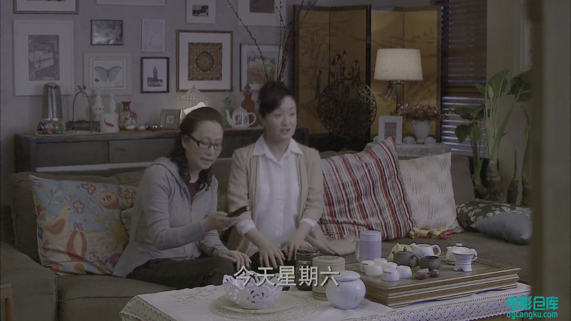 [辣妈正传].Hot.Mom.2013.S01E13.1080p.WEB-DL.50fps.H265.HDR10.AAC-HotWEB.mp4_snap.jpg