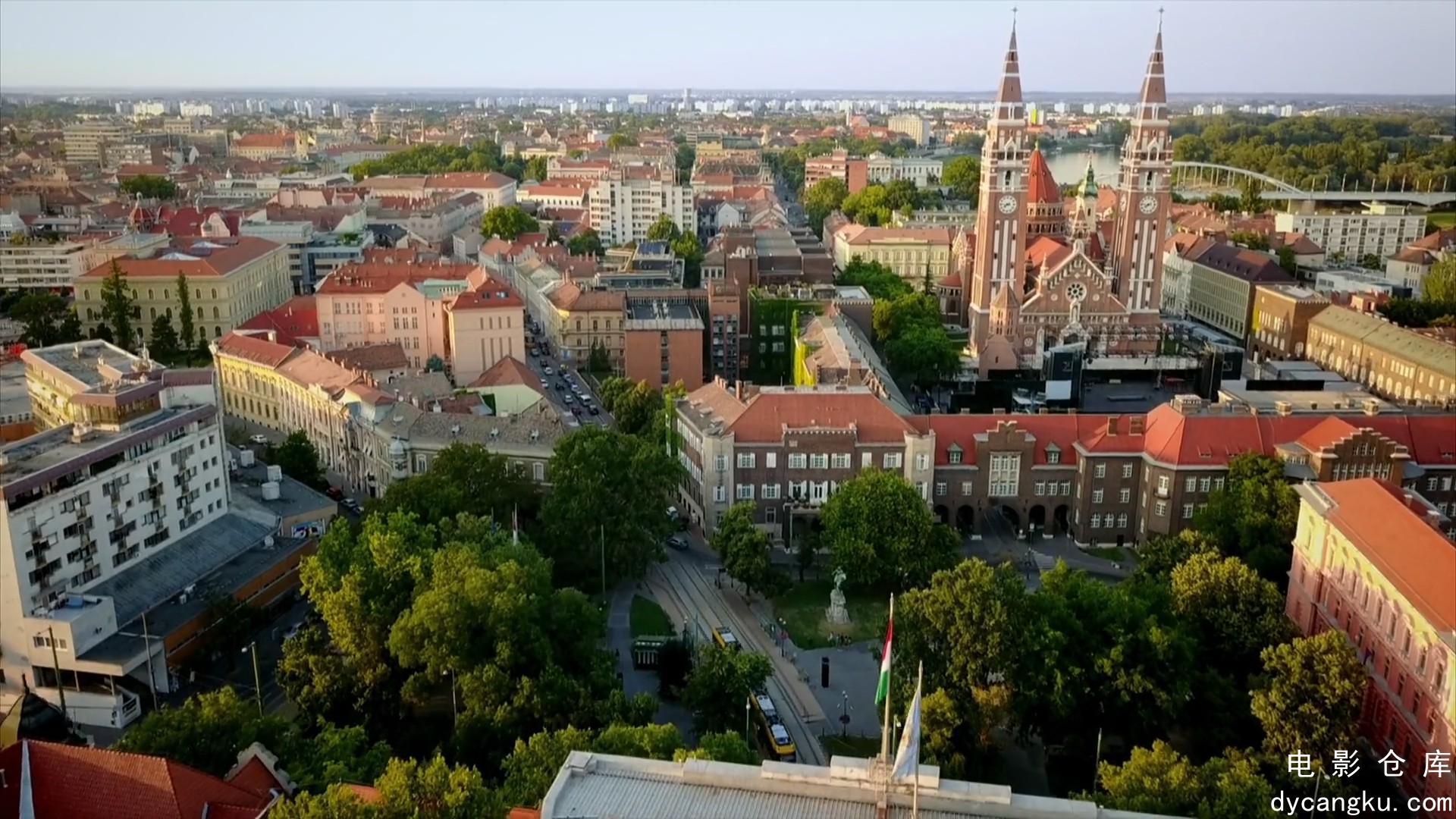 [电影仓库dycangku.com]鸟瞰欧洲.匈牙利.Europe.from.Above.S02E03.Hungary.1080p.DSN.jpg