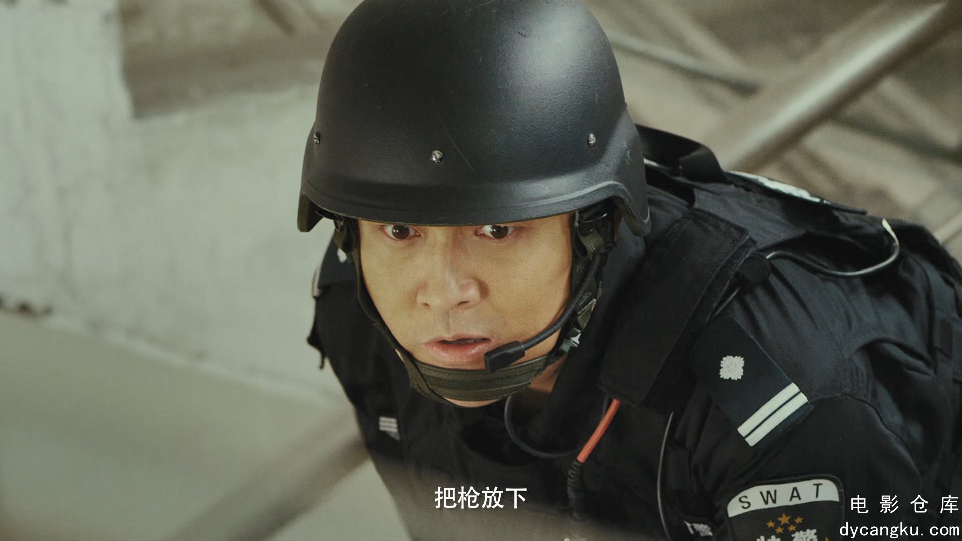 [电影仓库dycangku.com]特警本色.1080p.HD国语中字无水印.mp4_snapshot_00.06.30.046.jpg