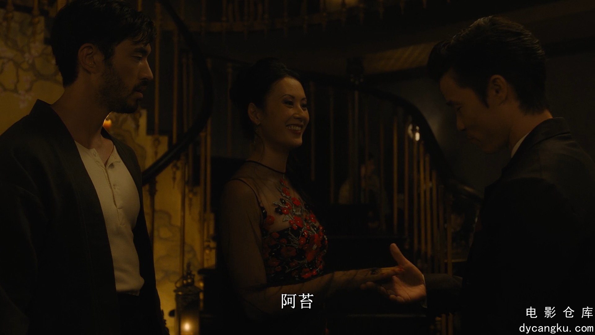 [电影仓库dycangku.com]战士 第一季Warrior.S01E01.The.Itchy.Onion.1080p.Max.WEB-DL.jpg