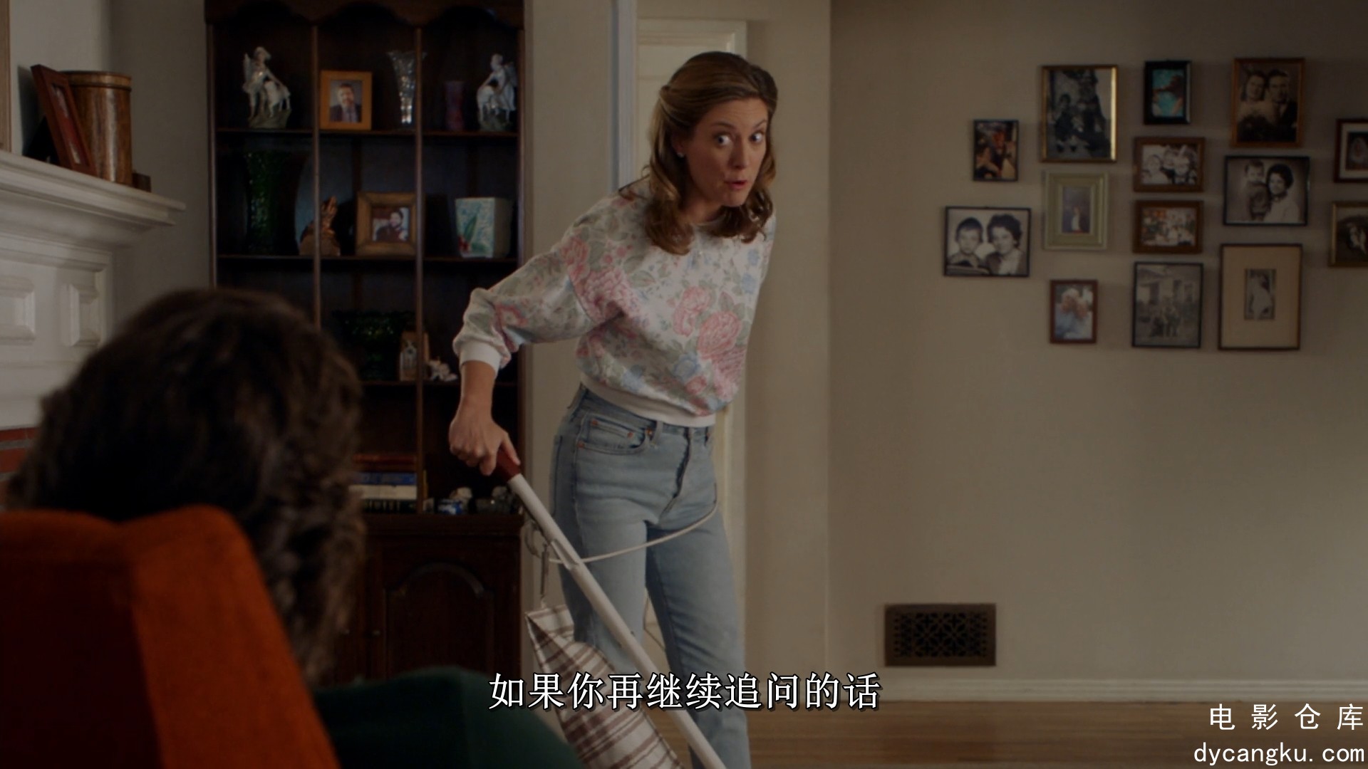 [电影仓库dycangku.com]Young.Sheldon.S04E02.A.Docent.a.Little.Lady.and.a.Bouncer..jpg