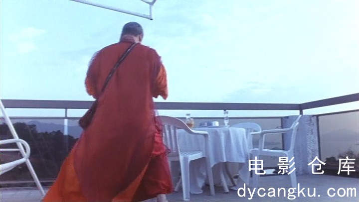 [电影仓库dycangku.com]甩皮鬼 (1992).mkv_snapshot_00.42.25.463.jpg