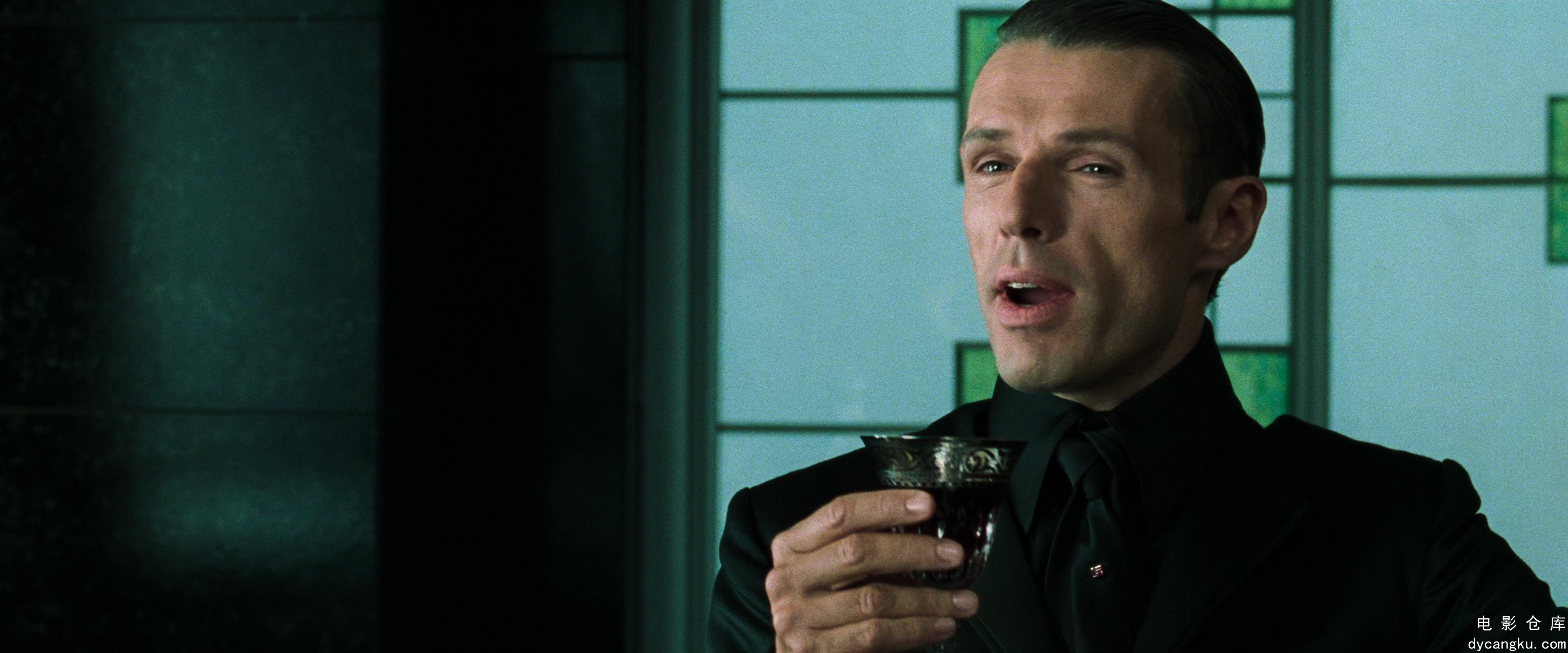 [电影仓库dycangku.com]The.Matrix.Reloaded.2003.2160p.BluRay.x265.10bit.SDR.DTS-H.jpg