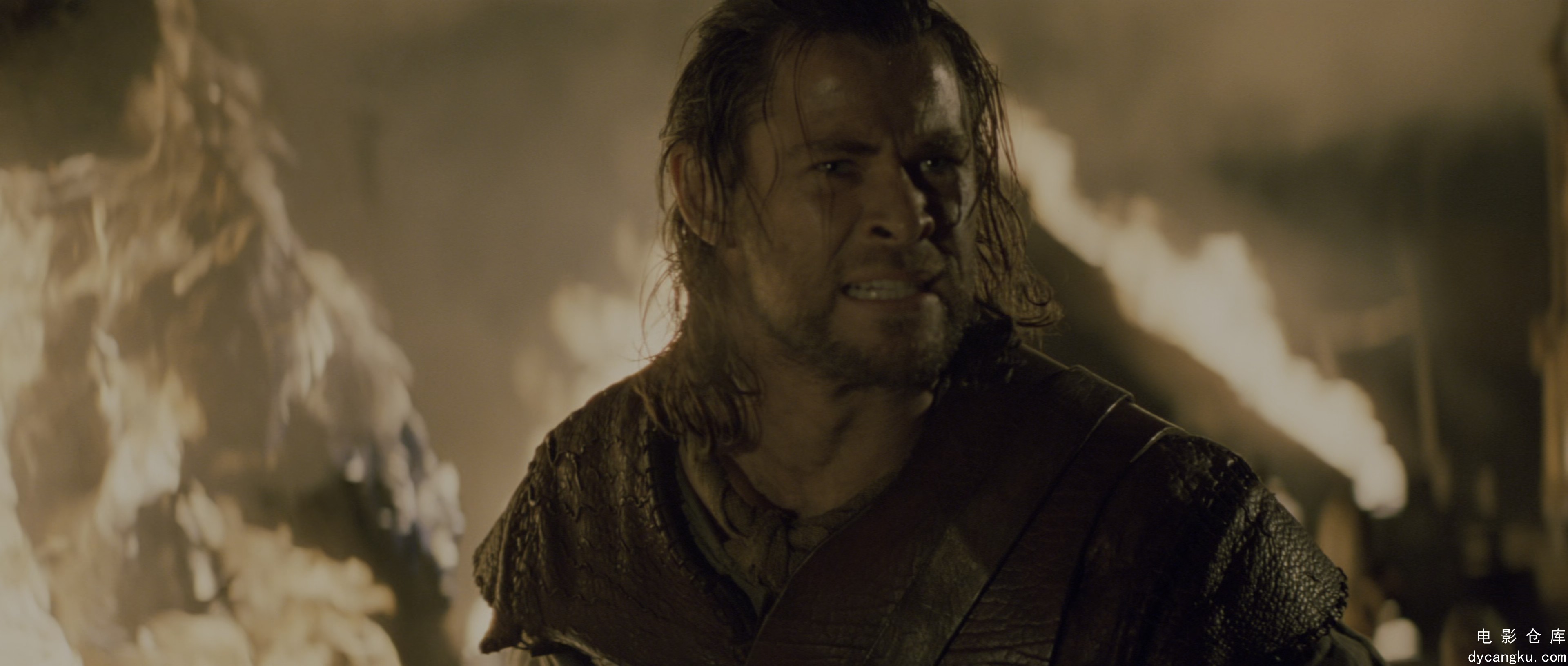 [电影仓库dycangku.com]Snow.White.and.the.Huntsman.2012.EXTENDED.2160p.BluRay.x26.jpg